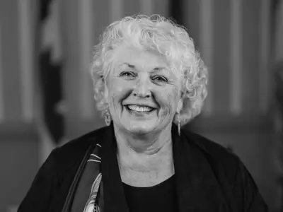Photo of Councillor Denise Peterson